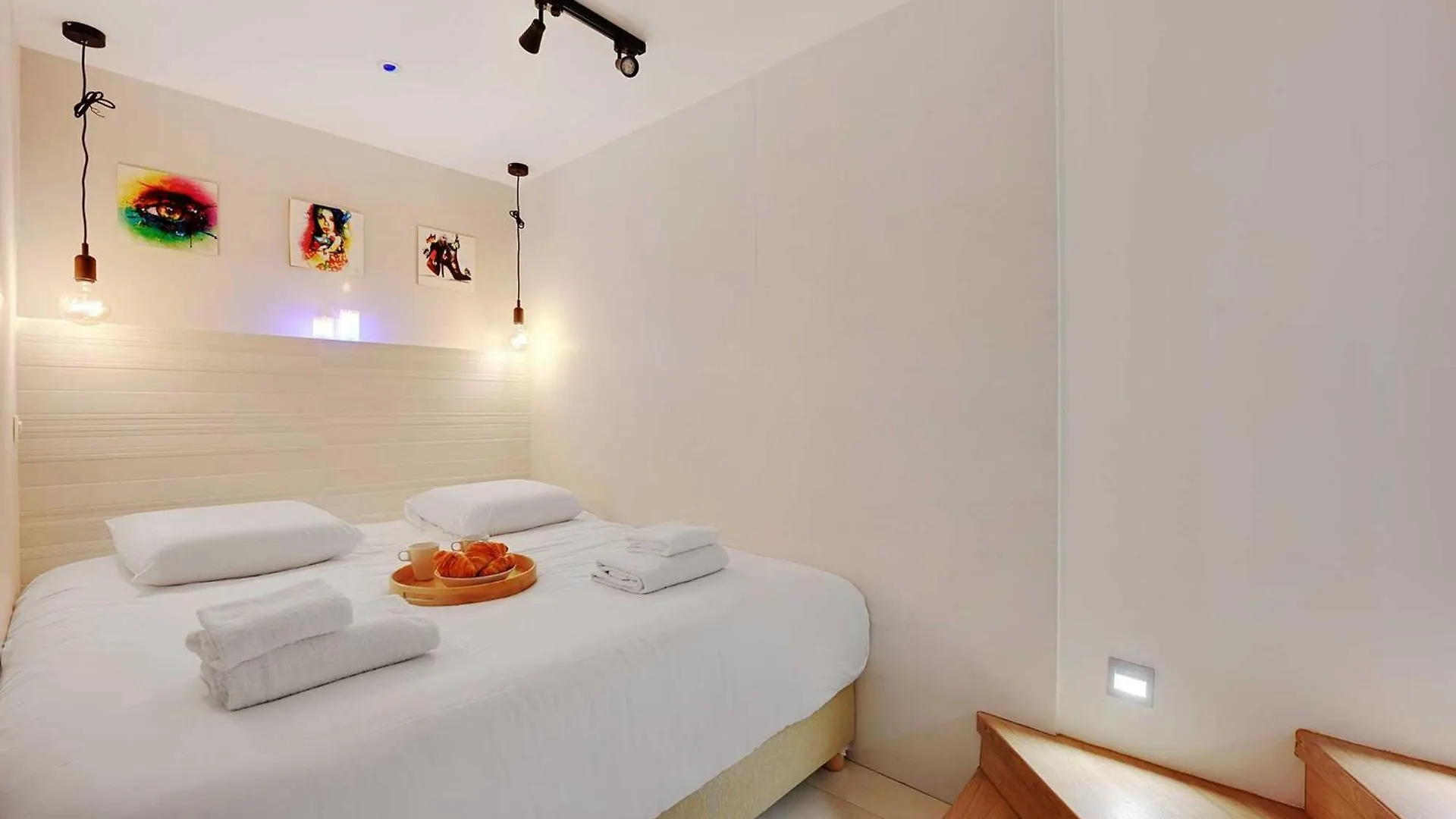 Lejlighed Intimate With Air Conditioner & Jacuzzi 2br 6p Montmartre *